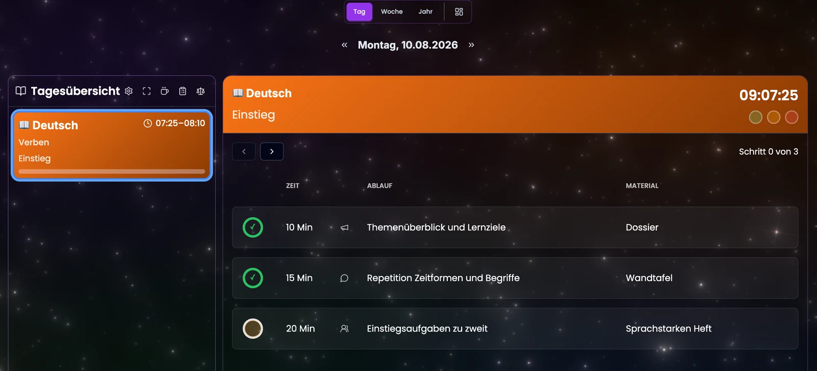 Tagesansicht mit aktivem Weltraum-Theme und transparenten Karten
